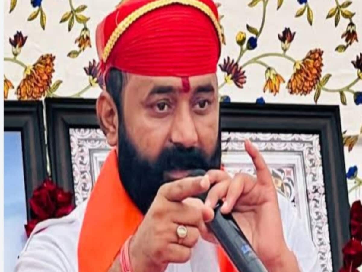 करणी सेना के राष्ट्रीय अध्यक्ष महिपाल सिंह मकराना गिरफ्तार, राजपूत समाज आक्रोशित करणी सेना के राष्ट्रीय अध्यक्ष महिपाल सिंह मकराना गिरफ्तार, राजपूत समाज आक्रोशित