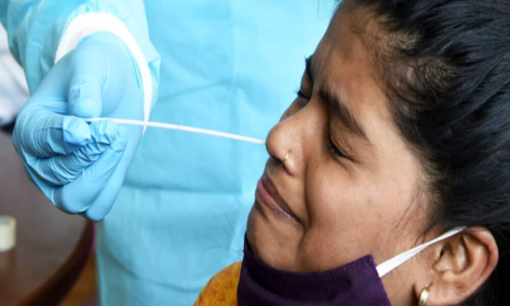 मध्य प्रदेश में चुनाव ड्यूटी से बचने के लिए कोरोना का सहारा, निर्वाचन विभाग सख्त, ऐक्शन की तैयारी