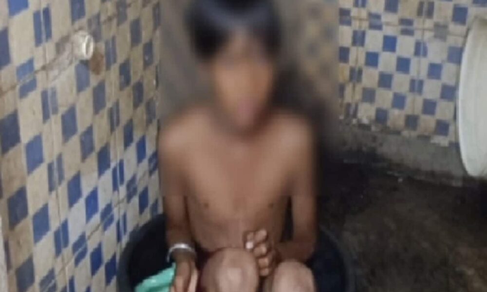 एमपी के राजगढ़ में बच्चे से हैवानियत, गुप्तांग में डाला मिर्च पाउडर, बाल आयोग शख्त