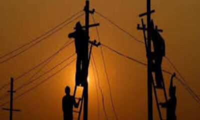 ऐसे तो अंधेरे में ही कटेगी रात! UPCL बिजली कनेक्शन देने में कर रहा परेशान