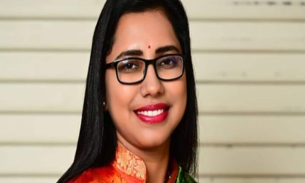 madhya pradesh congress leader nisha bangre applied to come back to government job as deputy collector
