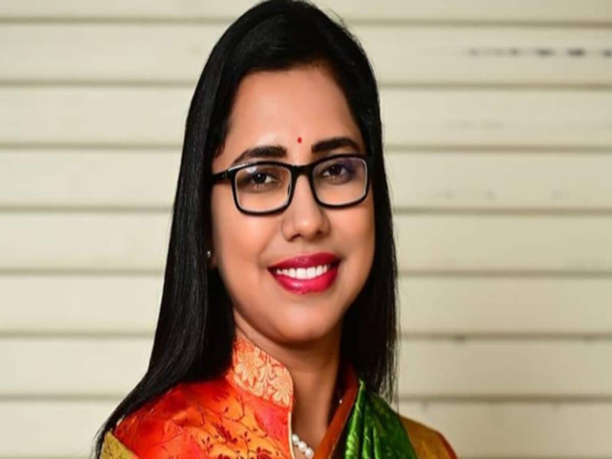 madhya pradesh congress leader nisha bangre applied to come back to government job as deputy collector madhya pradesh congress leader nisha bangre applied to come back to government job as deputy collector