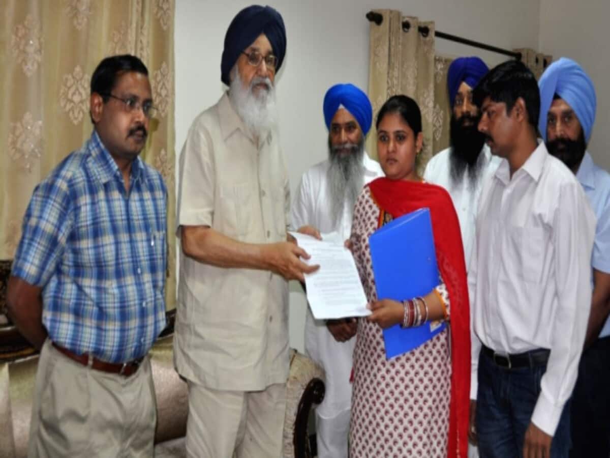 पिता की हत्या के सबूत मिटाने के लिए पाकिस्तान ने करवाया हत्यारे का मर्डर, बोलीं सरबजीत सिंह की बेटी पिता की हत्या के सबूत मिटाने के लिए पाकिस्तान ने करवाया हत्यारे का मर्डर, बोलीं सरबजीत सिंह की बेटी