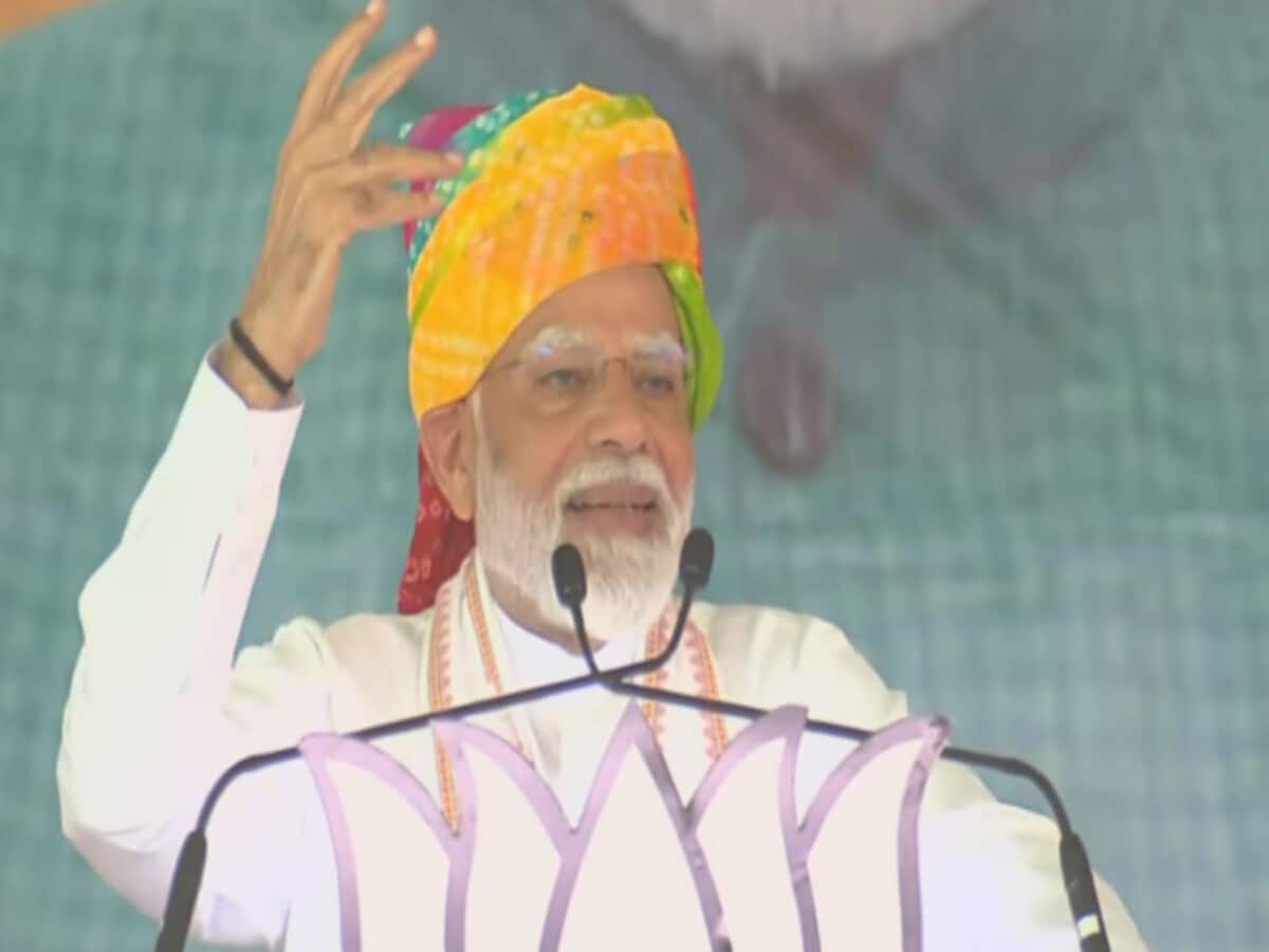 कांग्रेस को मिल रही उसके कर्मों की सजा, उनके पास कोई उम्मीदवार नहीं; राजस्थान में पीएम मोदी का बड़ा हमला कांग्रेस को मिल रही उसके कर्मों की सजा, उनके पास कोई उम्मीदवार नहीं; राजस्थान में पीएम मोदी का बड़ा हमला