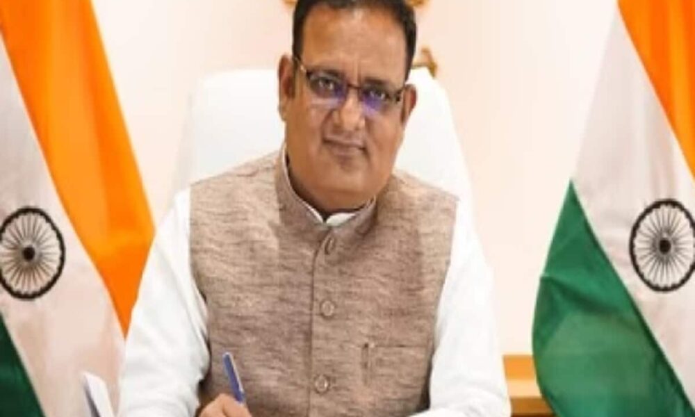 delhi minister raaj kumar anand resigned from cabinet and aam aadmi party – अरविंद केजरीवाल सरकार के मंत्री राजकुमार आनंद का इस्तीफा, बोले