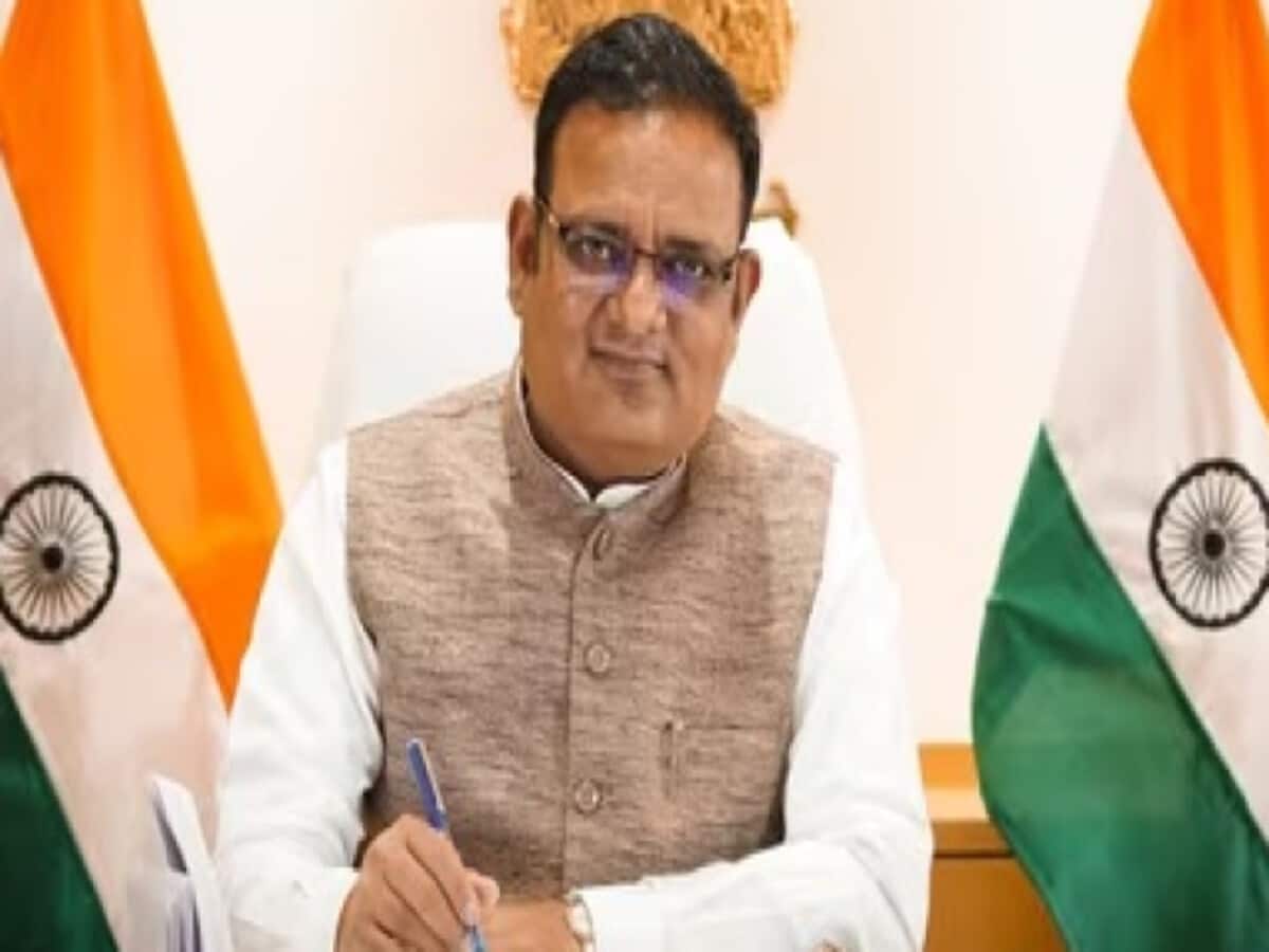 delhi minister raaj kumar anand resigned from cabinet and aam aadmi party – अरविंद केजरीवाल सरकार के मंत्री राजकुमार आनंद का इस्तीफा, बोले