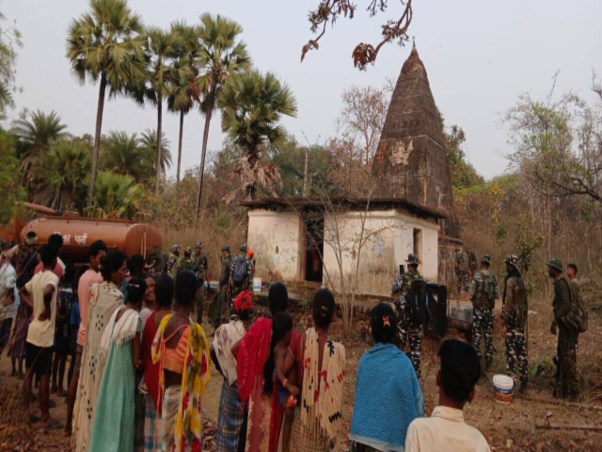 Ram mandir in Sukma closed by naxals in 2003 reopened by villagers with help of CRPF after 21 years Ram mandir in Sukma closed by naxals in 2003 reopened by villagers with help of CRPF after 21 years