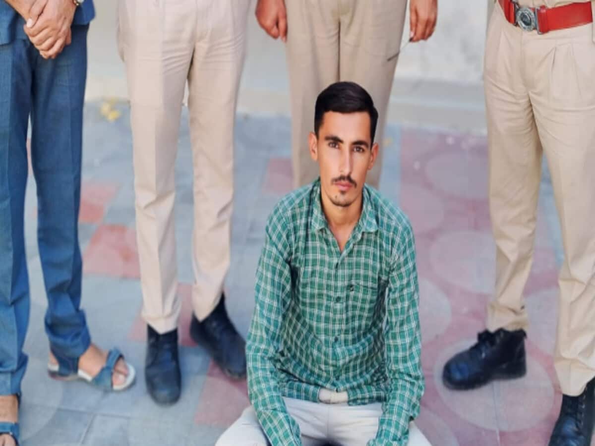 Barmer News: कांग्रेस के दिग्गज नेता अमीन खान को धमकी भरा मैसेज, आरोपी पकड़ा Barmer News: कांग्रेस के दिग्गज नेता अमीन खान को धमकी भरा मैसेज, आरोपी पकड़ा