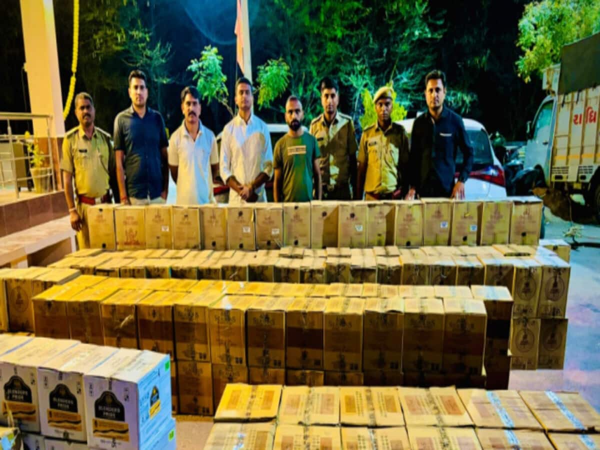 उदयपुर में 232 कार्टून शराब बरामद, गुजरात होनी थी सप्लाई, ऐसे हुआ भंड़ाफोड़ उदयपुर में 232 कार्टून शराब बरामद, गुजरात होनी थी सप्लाई, ऐसे हुआ भंड़ाफोड़
