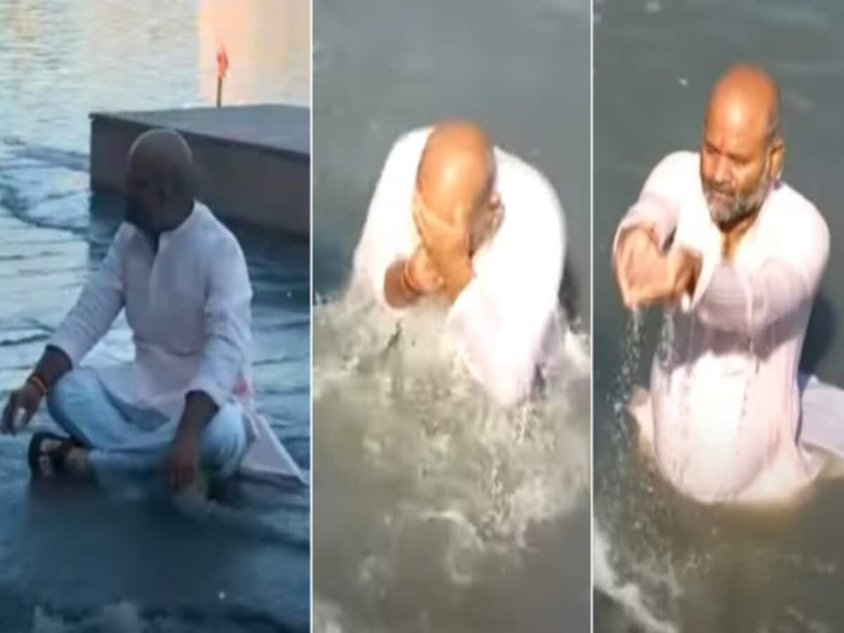 इतनी बदबू की खड़े होना भी मुश्किल, उज्जैन की शिप्रा नदी का ऐसा हाल, चर्चा में कांग्रेस प्रत्याशी की डुबकी और प्रतिज्ञा इतनी बदबू की खड़े होना भी मुश्किल, उज्जैन की शिप्रा नदी का ऐसा हाल, चर्चा में कांग्रेस प्रत्याशी की डुबकी और प्रतिज्ञा