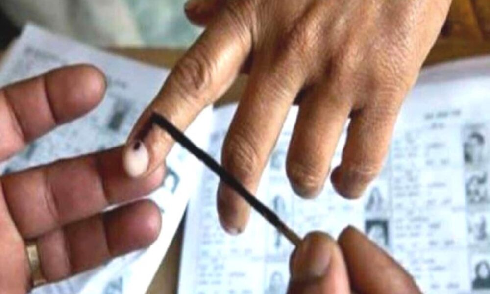 पहाड़ ने मतदान को लेकर फिर किया मायूस, 21 सीटों पर 50 प्रतिशत से कम मतदान