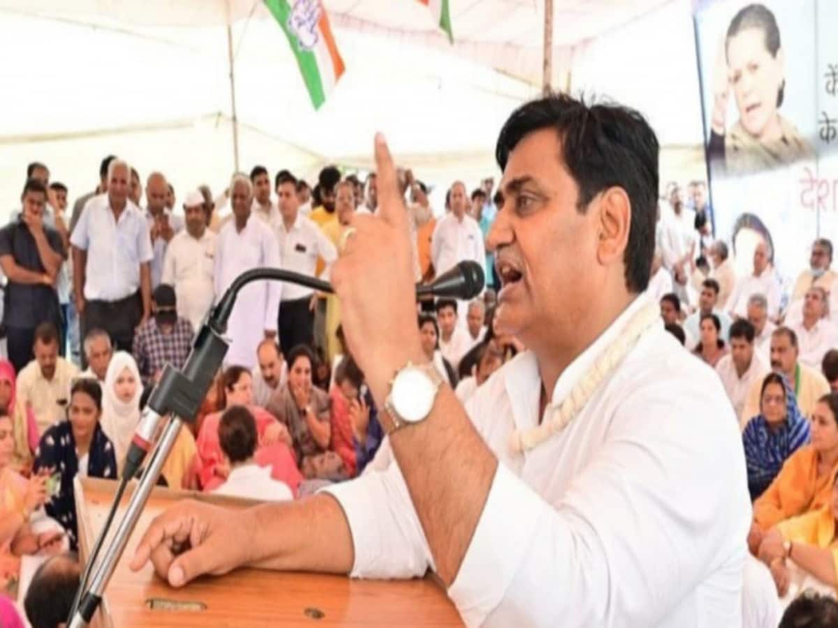 शेखावाटी यूनिवर्सिटी में असिस्टेंट प्रोफेसर भर्ती परीक्षा का पेपर? गोविंद सिंह डोटासरा ने लगाए आरोप शेखावाटी यूनिवर्सिटी में असिस्टेंट प्रोफेसर भर्ती परीक्षा का पेपर? गोविंद सिंह डोटासरा ने लगाए आरोप