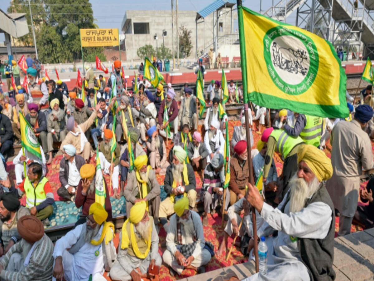 Punjab Farmers sitting on Shambhu border railway track ended protest now have new plan to surround PM Modi Punjab Farmers sitting on Shambhu border railway track ended protest now have new plan to surround PM Modi