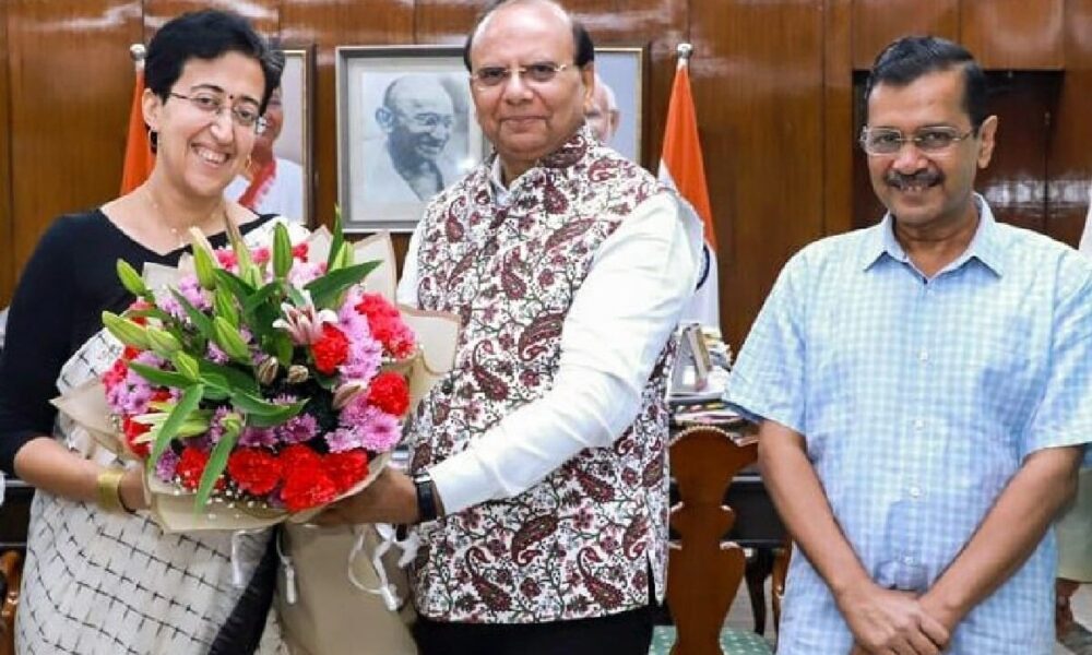 राष्ट्रपति ने स्वीकार किया केजरीवाल का इस्तीफा, आज मुख्यमंत्री पद की शपथ लेंगी आतिशी