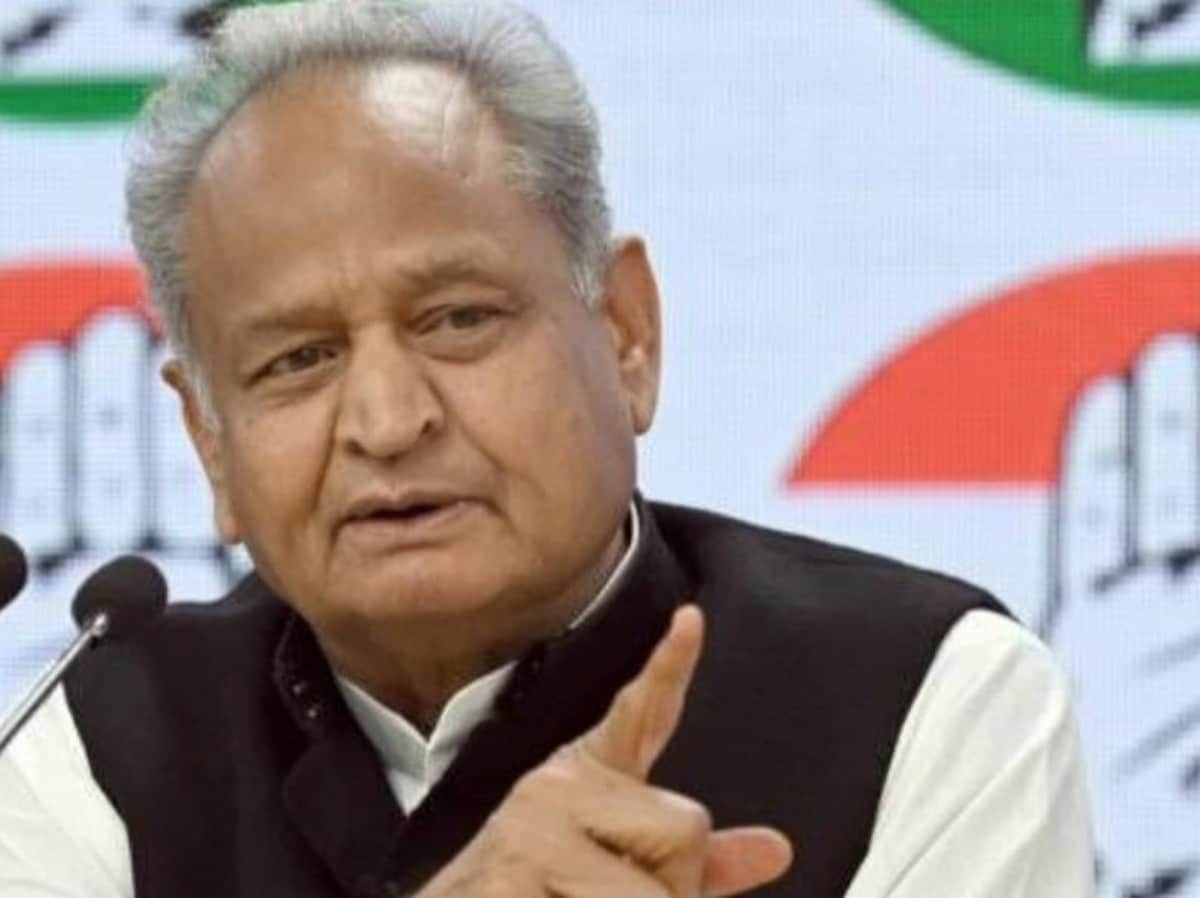 SOG ने हाईकोर्ट में यू-टर्न ले लिया, गजेंद्र सिंह शेखावत को क्लीन चिट मिलने पर अशोक गहलोत SOG ने हाईकोर्ट में यू-टर्न ले लिया, गजेंद्र सिंह शेखावत को क्लीन चिट मिलने पर अशोक गहलोत