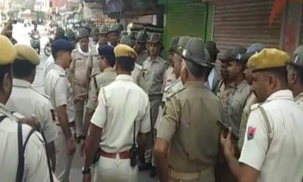 भीलवाड़ा में तनाव, जूलुस पर पथराव; बाजार बंद कराए