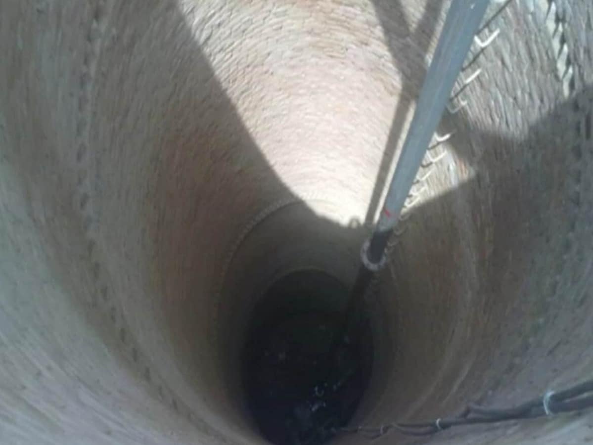 दौसा के बांदीकुई में 600 फीट गहरे बोरवेल में गिरी 2 साल की बच्ची, 20 फीट पर अटकी दौसा के बांदीकुई में 600 फीट गहरे बोरवेल में गिरी 2 साल की बच्ची, 20 फीट पर अटकी