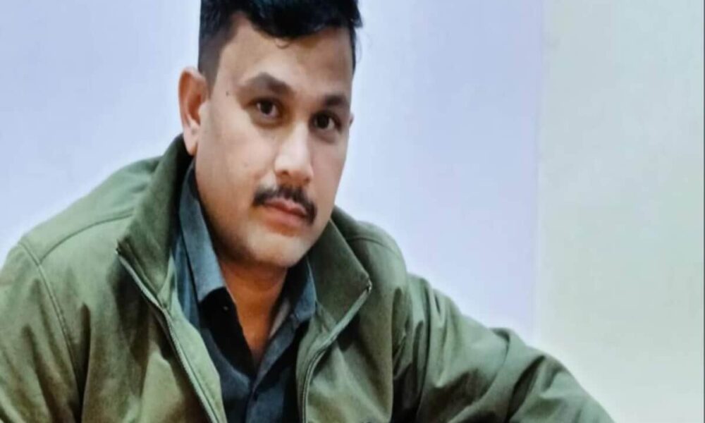 बेकाबू कंटेनर ने ASP की खड़ी कार में मारी टक्कर, पत्नी और बच्चा घायल; सिपाही की मौके पर मौत, मध्य प्रदेश न्यूज़