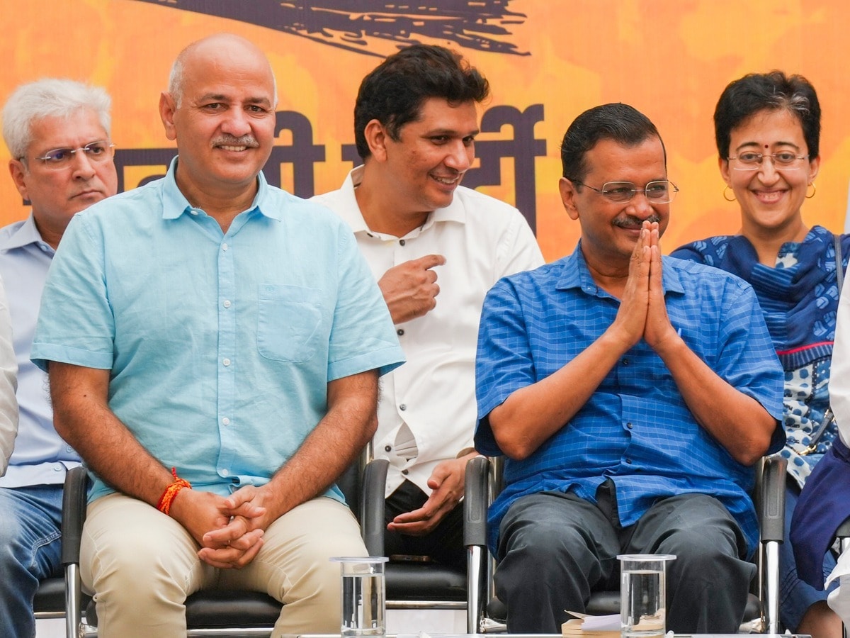 केजरीवाल के इस्तीफे का आ गया टाइम, आज विधायक दल की बैठक, नए CM पर मुहर केजरीवाल के इस्तीफे का आ गया टाइम, आज विधायक दल की बैठक, नए CM पर मुहर