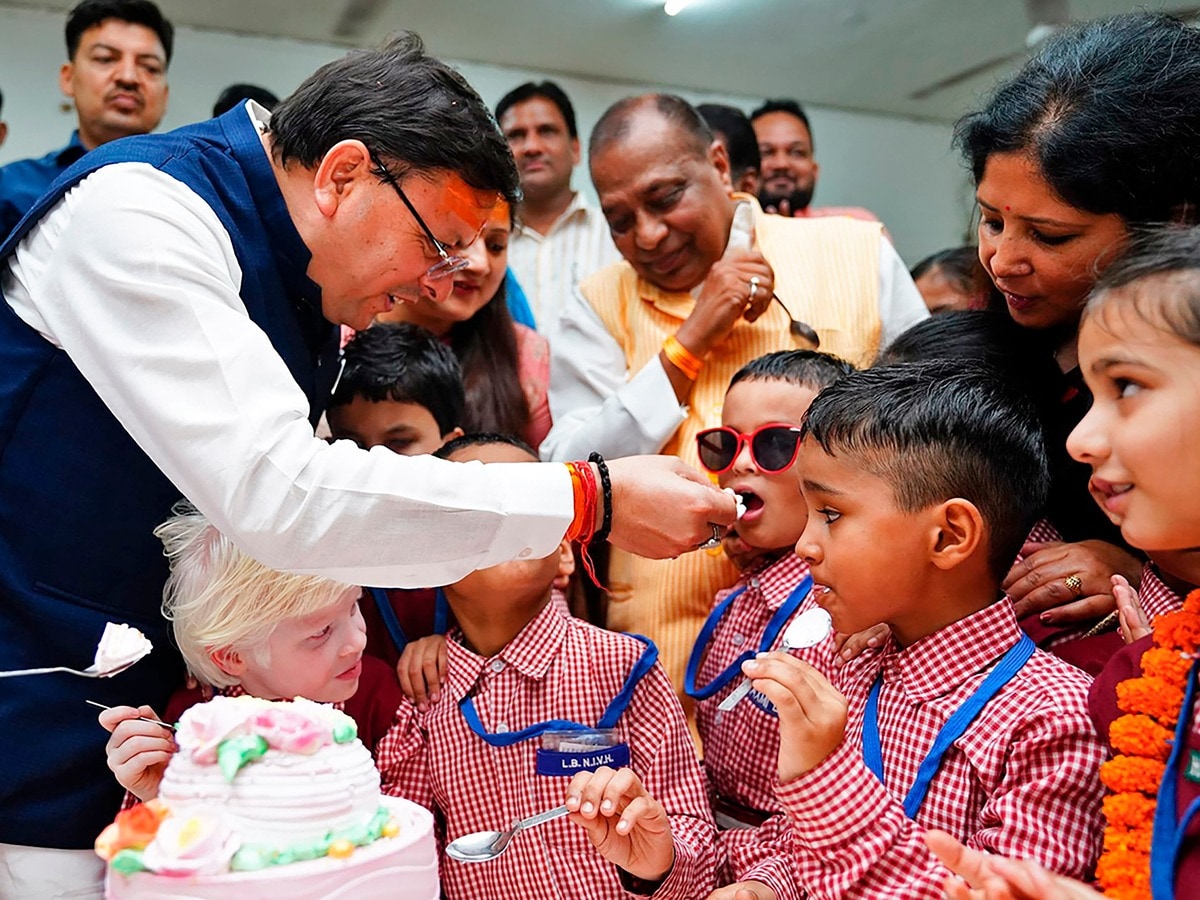 बर्थडे पर सीएम धामी की बड़ी सौगात, बिजली बिल में दी भारी छूट; किसका-कितना फायदा ? बर्थडे पर सीएम धामी की बड़ी सौगात, बिजली बिल में दी भारी छूट; किसका-कितना फायदा ?
