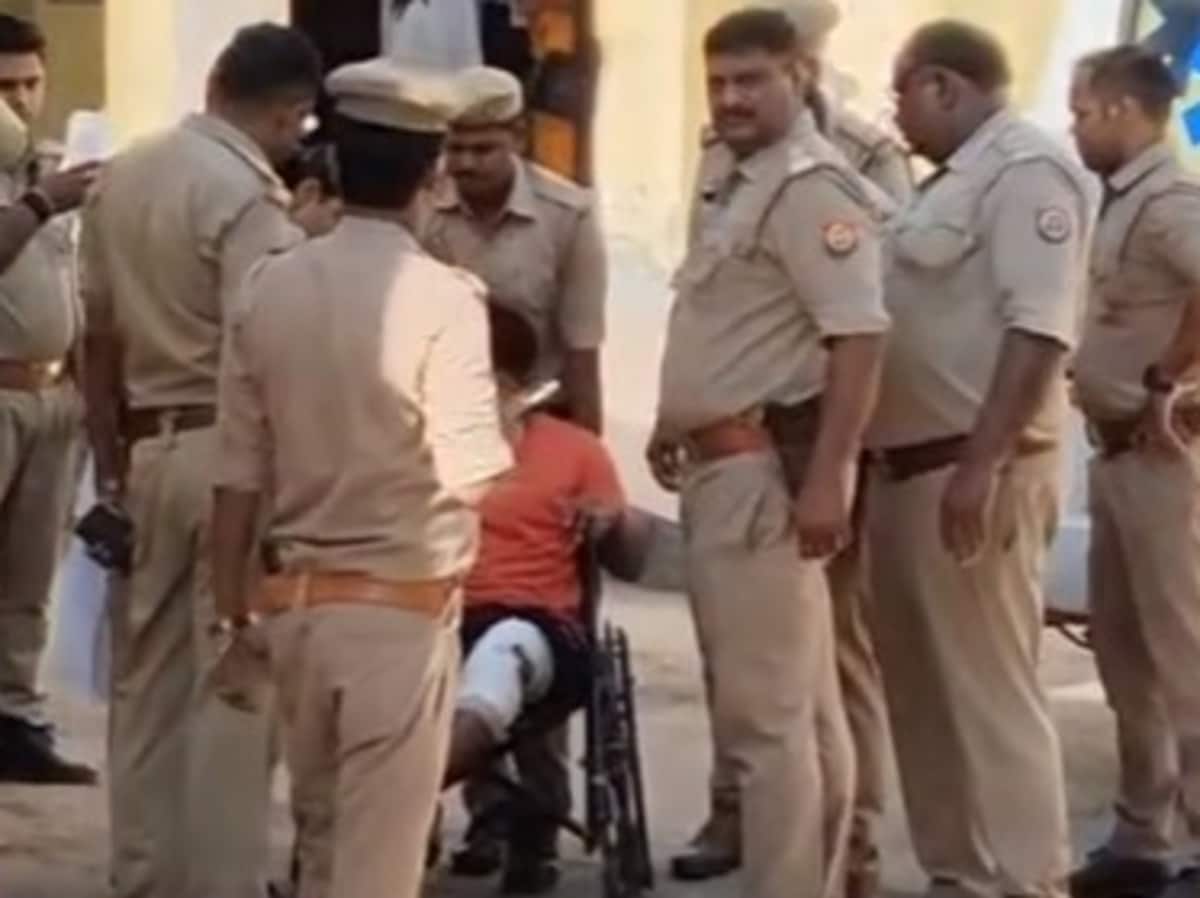 मंगेश के बाद एक लाख इनामी अजय यादव का भी एनकाउंटर, पैर में लगी गोली, गिरफ्तार, उत्तर प्रदेश न्यूज़ मंगेश के बाद एक लाख इनामी अजय यादव का भी एनकाउंटर, पैर में लगी गोली, गिरफ्तार, उत्तर प्रदेश न्यूज़