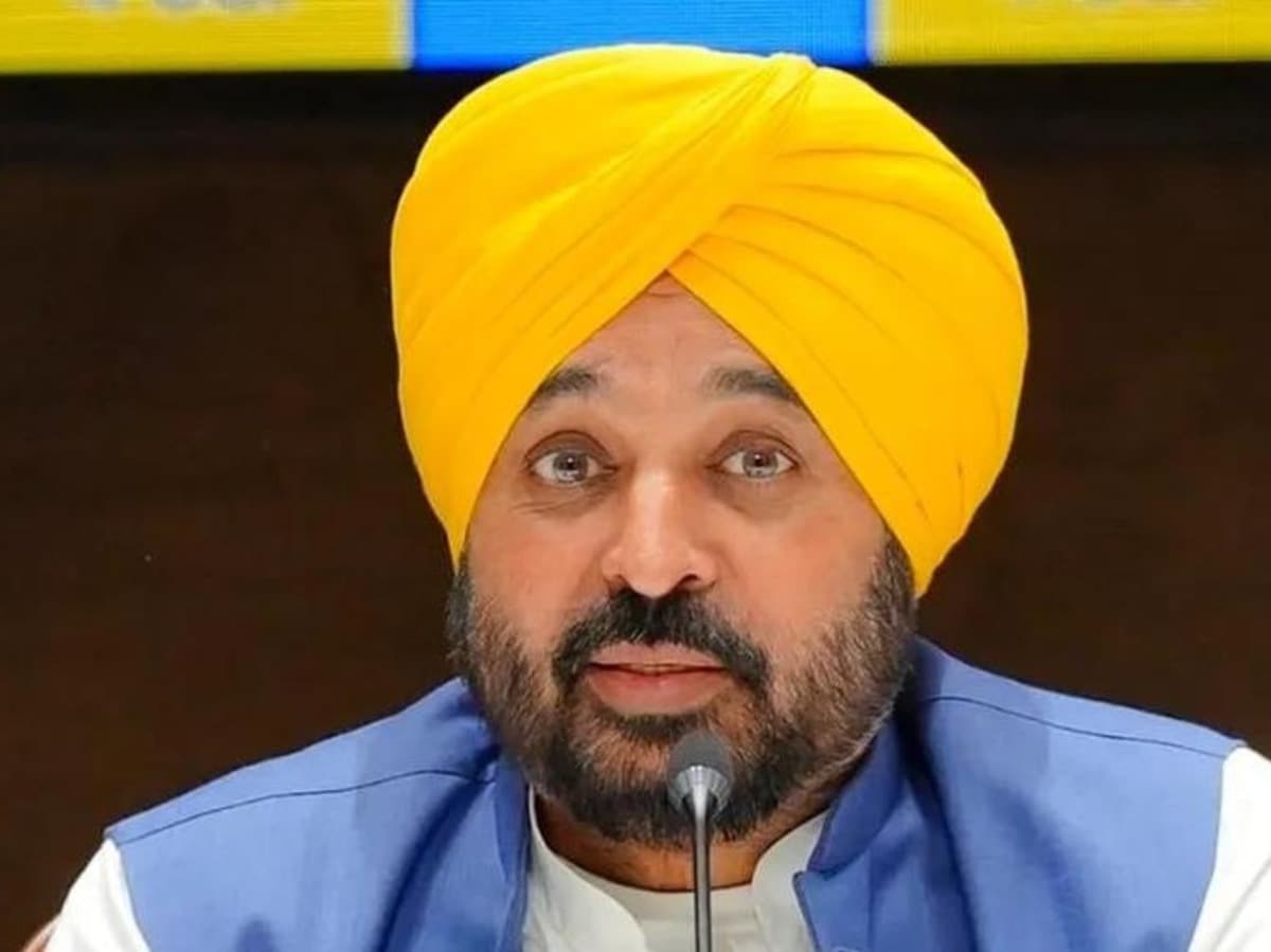 क्या हुई है बीमारी; भगवंत मान की तबीयत पर सियासी बवाल, अकाली दल ने की मेडिकल बुलेटिन की मांग क्या हुई है बीमारी; भगवंत मान की तबीयत पर सियासी बवाल, अकाली दल ने की मेडिकल बुलेटिन की मांग