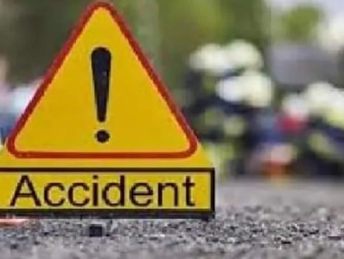 चाकसू में ट्रैक्टर ट्रॉली ने बाइक को मारी टक्कर में 2 की मौत, ग्रामीणों का सड़क पर प्रदर्शन चाकसू में ट्रैक्टर ट्रॉली ने बाइक को मारी टक्कर में 2 की मौत, ग्रामीणों का सड़क पर प्रदर्शन