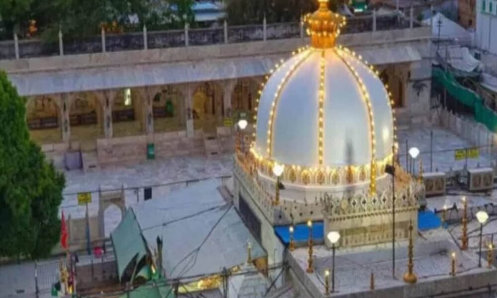 शिव मंदिर के ऊपर बनी है अजमेर दरगाह, तहखाने में महादेव की छवि; कोर्ट में हिंदू सेना का दावा