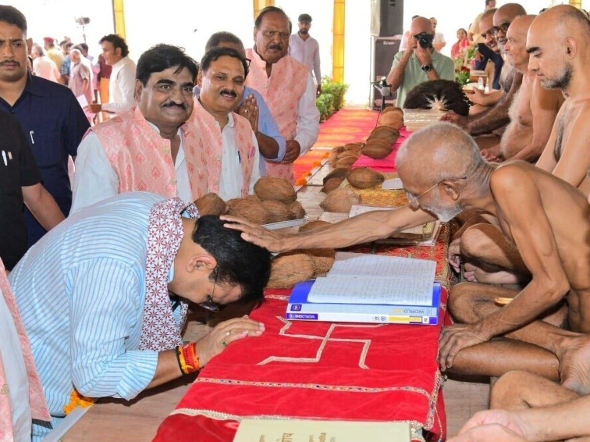 सीएम भजनलाल शर्मा ने जाने-अनजाने में हुई गलतियों के लिए माफी मांगी, जानिए क्या वजह सीएम भजनलाल शर्मा ने जाने-अनजाने में हुई गलतियों के लिए माफी मांगी, जानिए क्या वजह