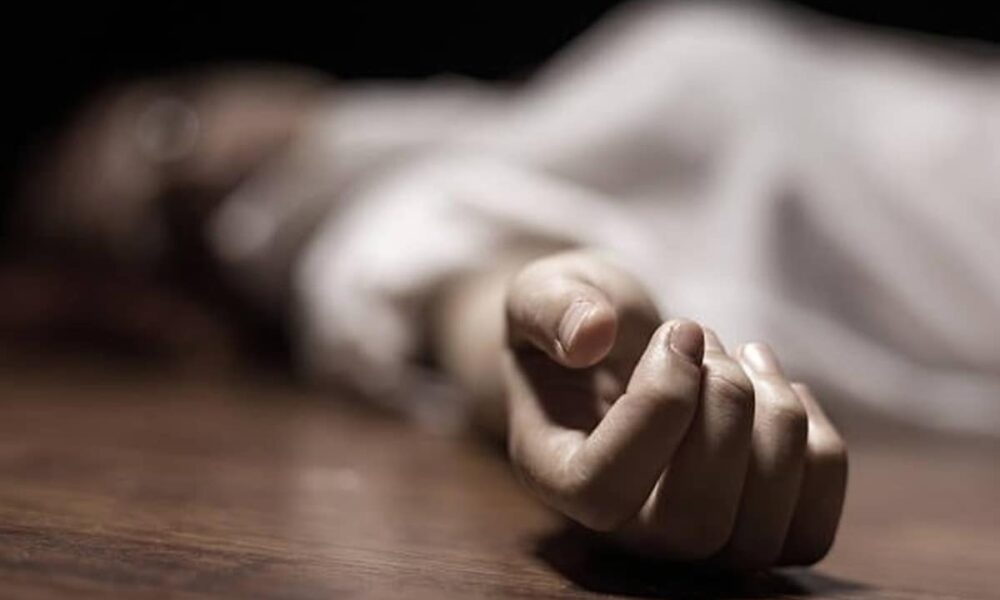 उज्जैन में हिस्ट्रीशीटर बदमाश की दिनदहाड़े हत्या, भरे बाजार युवकों ने चाकुओं से गोदा