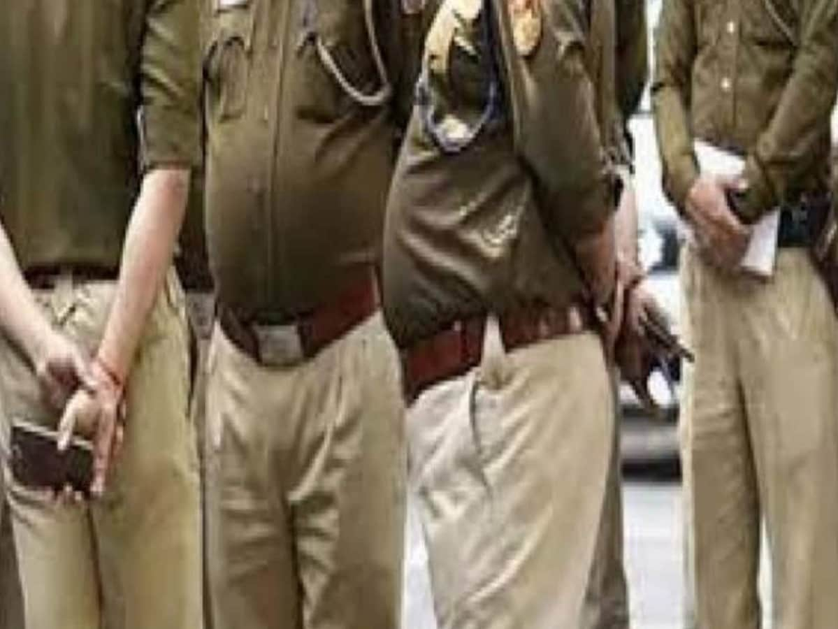 पुलिस ने थाने में नाबालिग को बेरहमी से पीटा, गर्लफ्रेंड से भी थप्पड़ मरवाए