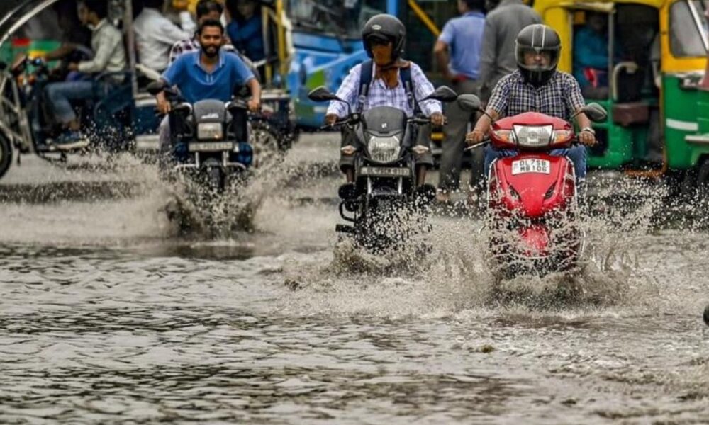 मध्य प्रदेश में 3 दिन झमाझम बरसेंगे मेघ, 35 से ज्यादा जिलों में बारिश पर अलर्ट, मध्य प्रदेश न्यूज़