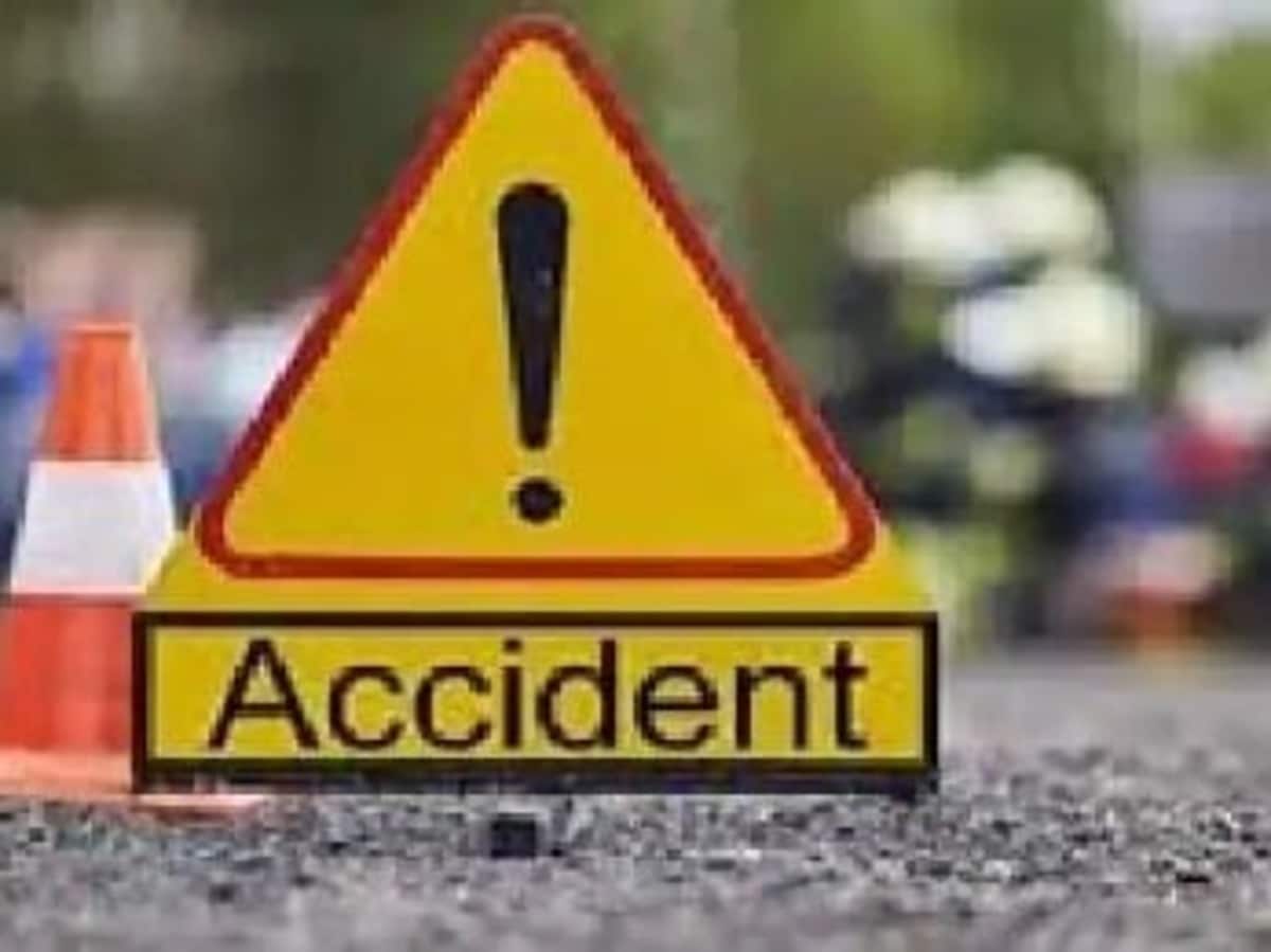 बाइकों की आमने-सामने जबरदस्त भिंड़त, दो युवक की मौके पर ही मौत, तीसरे की हालत गंभीर बाइकों की आमने-सामने जबरदस्त भिंड़त, दो युवक की मौके पर ही मौत, तीसरे की हालत गंभीर