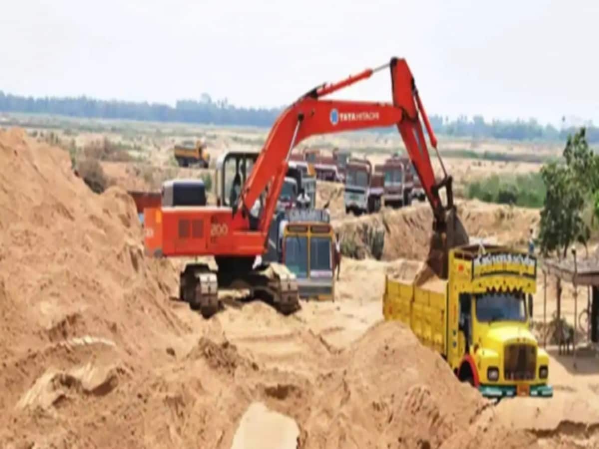 वन अधिकारियों पर ट्रैक्टर-ट्रॉली चढ़ाने की कोशिश, एमपी के छतरपुर में रेत माफियाओं का उत्पात वन अधिकारियों पर ट्रैक्टर-ट्रॉली चढ़ाने की कोशिश, एमपी के छतरपुर में रेत माफियाओं का उत्पात