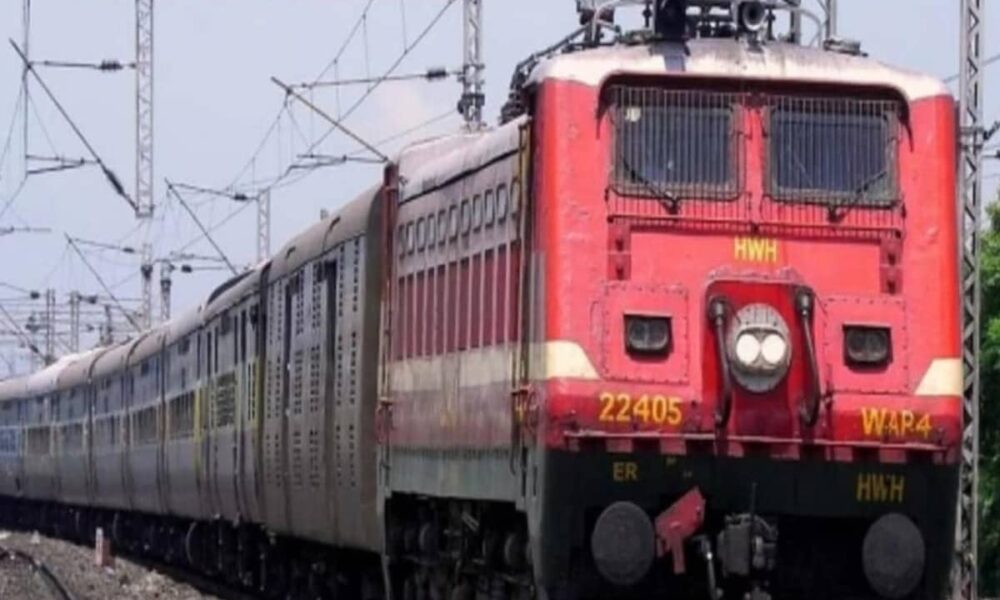 ट्रेनों के रफ्तार बढ़ाने के लिए 10 ट्रेनें 26 से 2 तक निरस्त, उत्तर प्रदेश न्यूज़