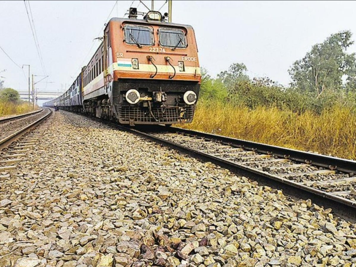 वैष्णो देवी जाने वालों के लिए खुशखबरी, अब उदयपुर से चलेगी डायरेक्ट ट्रेन; कब होगी शुरुआत वैष्णो देवी जाने वालों के लिए खुशखबरी, अब उदयपुर से चलेगी डायरेक्ट ट्रेन; कब होगी शुरुआत