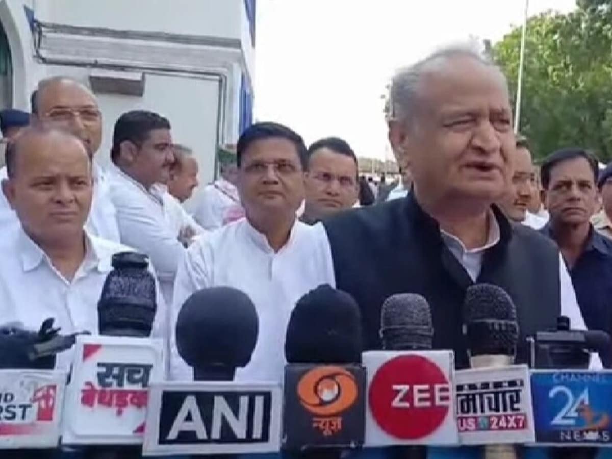 सरकार नहीं, सर्कस चल रहा है, अशोक गहलोत का CM भजनलाल पर निशाना सरकार नहीं, सर्कस चल रहा है, अशोक गहलोत का CM भजनलाल पर निशाना