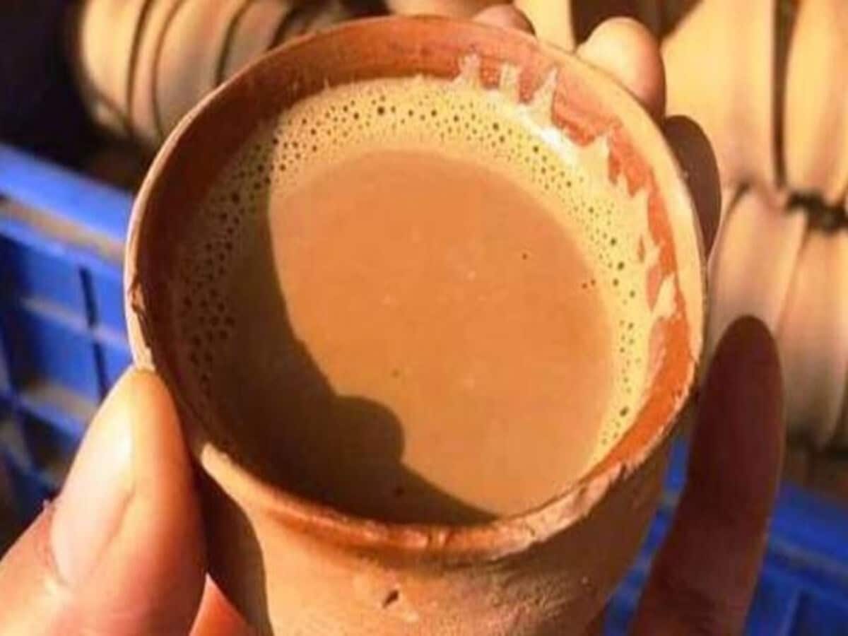 दिल्ली पुलिस हेडक्वार्टर में चाय परोसते समय युवक की मौत, अचानक बेहोश होकर गिरा और फिर नहीं उठा दिल्ली पुलिस हेडक्वार्टर में चाय परोसते समय युवक की मौत, अचानक बेहोश होकर गिरा और फिर नहीं उठा