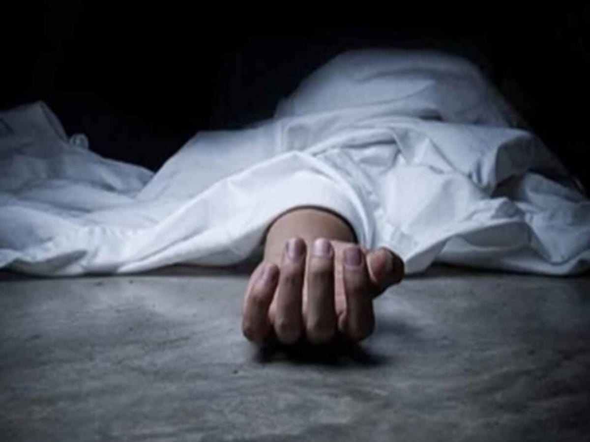 छत्तीसगढ़ में बड़ा हादसा, मिट्टी की सुरंग धंसी; मलबे में दबे दो मजदूरों की मौत छत्तीसगढ़ में बड़ा हादसा, मिट्टी की सुरंग धंसी; मलबे में दबे दो मजदूरों की मौत