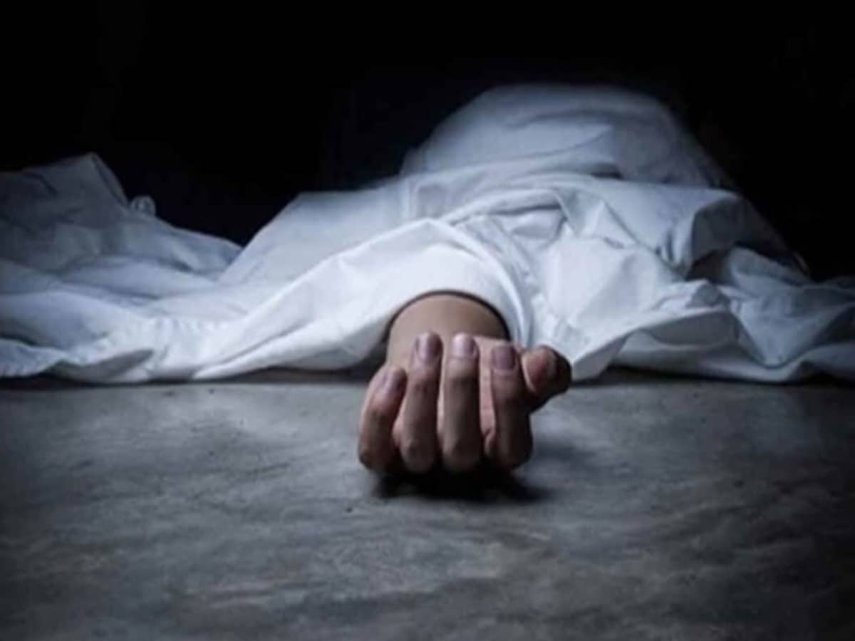 ऐसा क्या हुआ कि 2 महिलाओं की हुई मौत, रुद्रप्रयाग में रहस्यमय बीमारी के बाद गांव में दहशत ऐसा क्या हुआ कि 2 महिलाओं की हुई मौत, रुद्रप्रयाग में रहस्यमय बीमारी के बाद गांव में दहशत