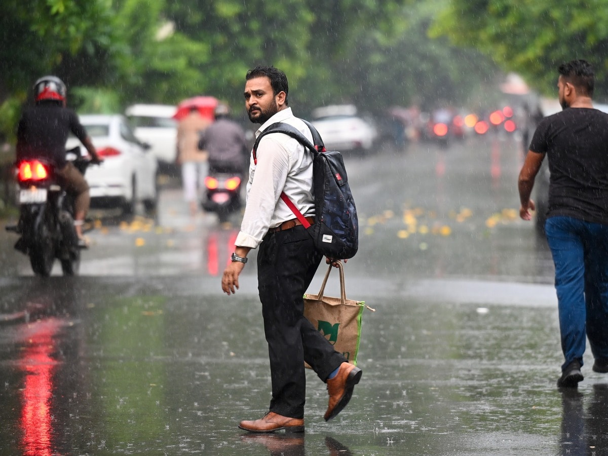 दिल्ली को पश्चिमी विक्षोभ से मिलेगी राहत, लेकिन इस हफ्ते कितनी उम्मीद, कैसा रहेगा मौसम? दिल्ली को पश्चिमी विक्षोभ से मिलेगी राहत, लेकिन इस हफ्ते कितनी उम्मीद, कैसा रहेगा मौसम?