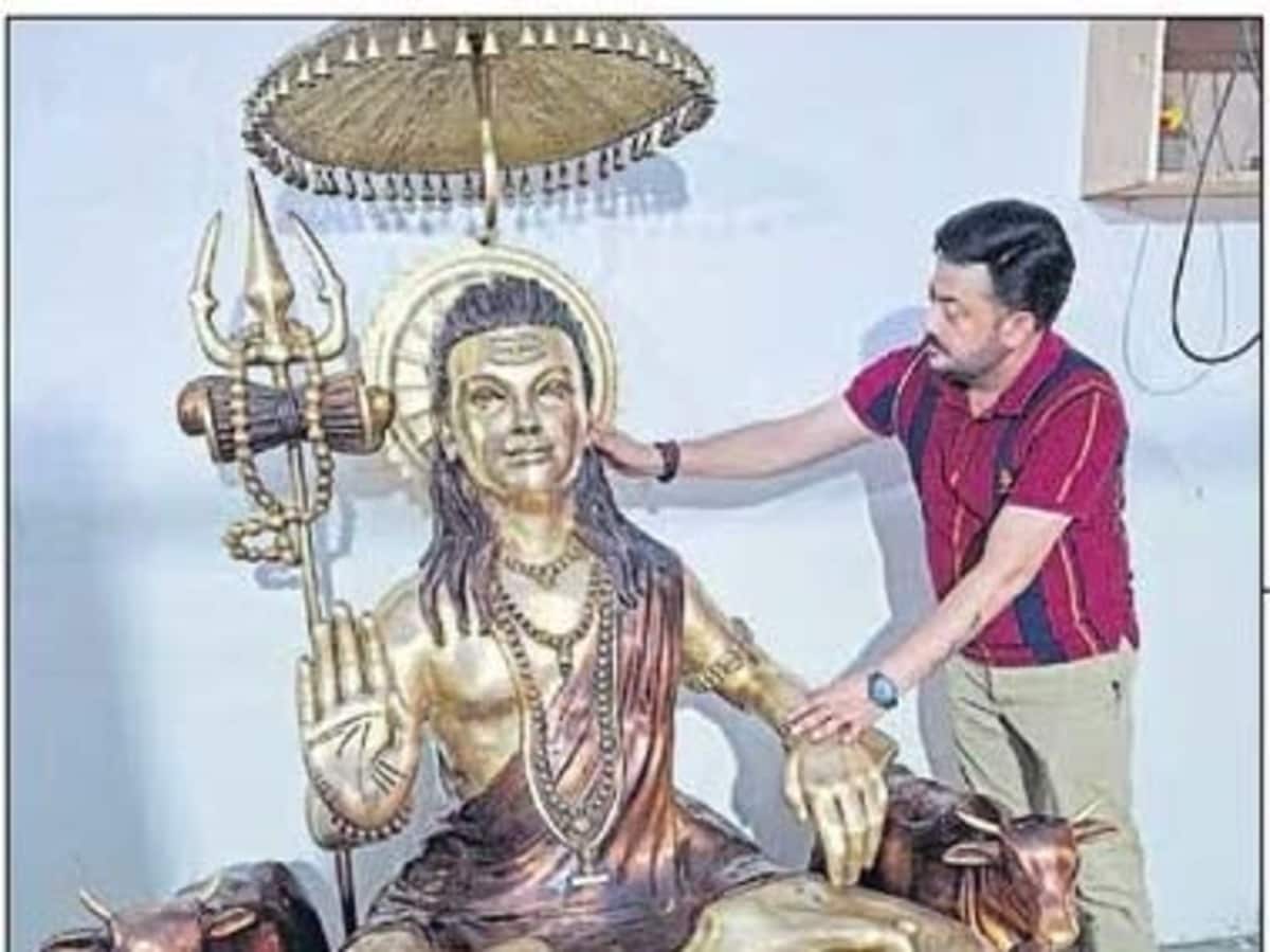 अयोध्या राम मंदिर के ताले के बाद अब अलीगढ़ में गोरखनाथ की मूर्ति तैयार, गोरखपुर के मंदिर में होगी स्थापित अयोध्या राम मंदिर के ताले के बाद अब अलीगढ़ में गोरखनाथ की मूर्ति तैयार, गोरखपुर के मंदिर में होगी स्थापित