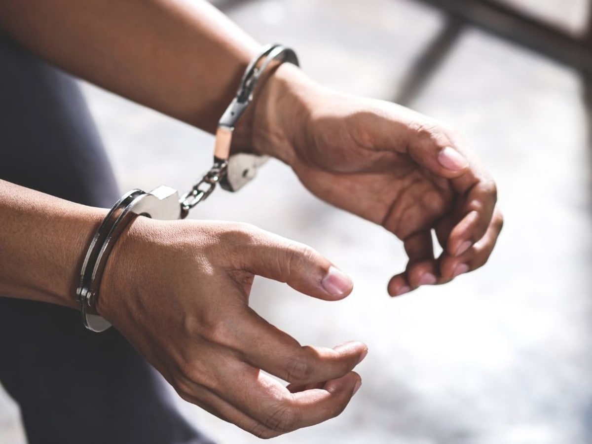 वीजा के बिना रह रहे बांग्लादेशी दंपति गिरफ्तार, 11 महीने से हल्द्वानी को बनाया घर वीजा के बिना रह रहे बांग्लादेशी दंपति गिरफ्तार, 11 महीने से हल्द्वानी को बनाया घर
