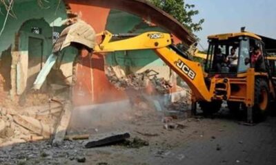 दिल्ली-NCR में गरजा प्रशासन का बुलडोजर, 150 झुग्गियां ध्वस्त; एक पूरा बाजार भी जमींदोज