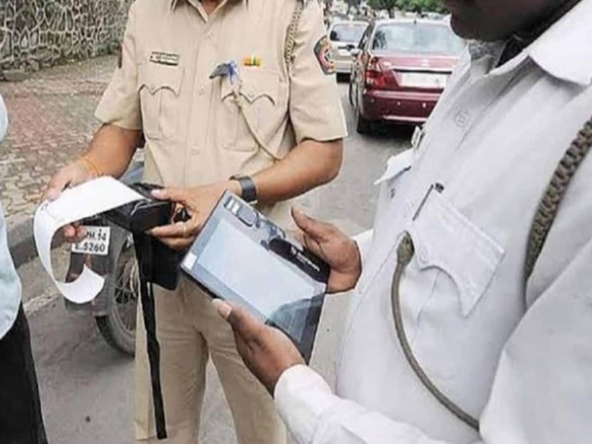ट्रैफिक जाम से निपटने को नया ऐक्शन प्लान, देहरादून में चौराहे पर नो स्टॉपेज जोन नहीं तो कटेगा चालान ट्रैफिक जाम से निपटने को नया ऐक्शन प्लान, देहरादून में चौराहे पर नो स्टॉपेज जोन नहीं तो कटेगा चालान
