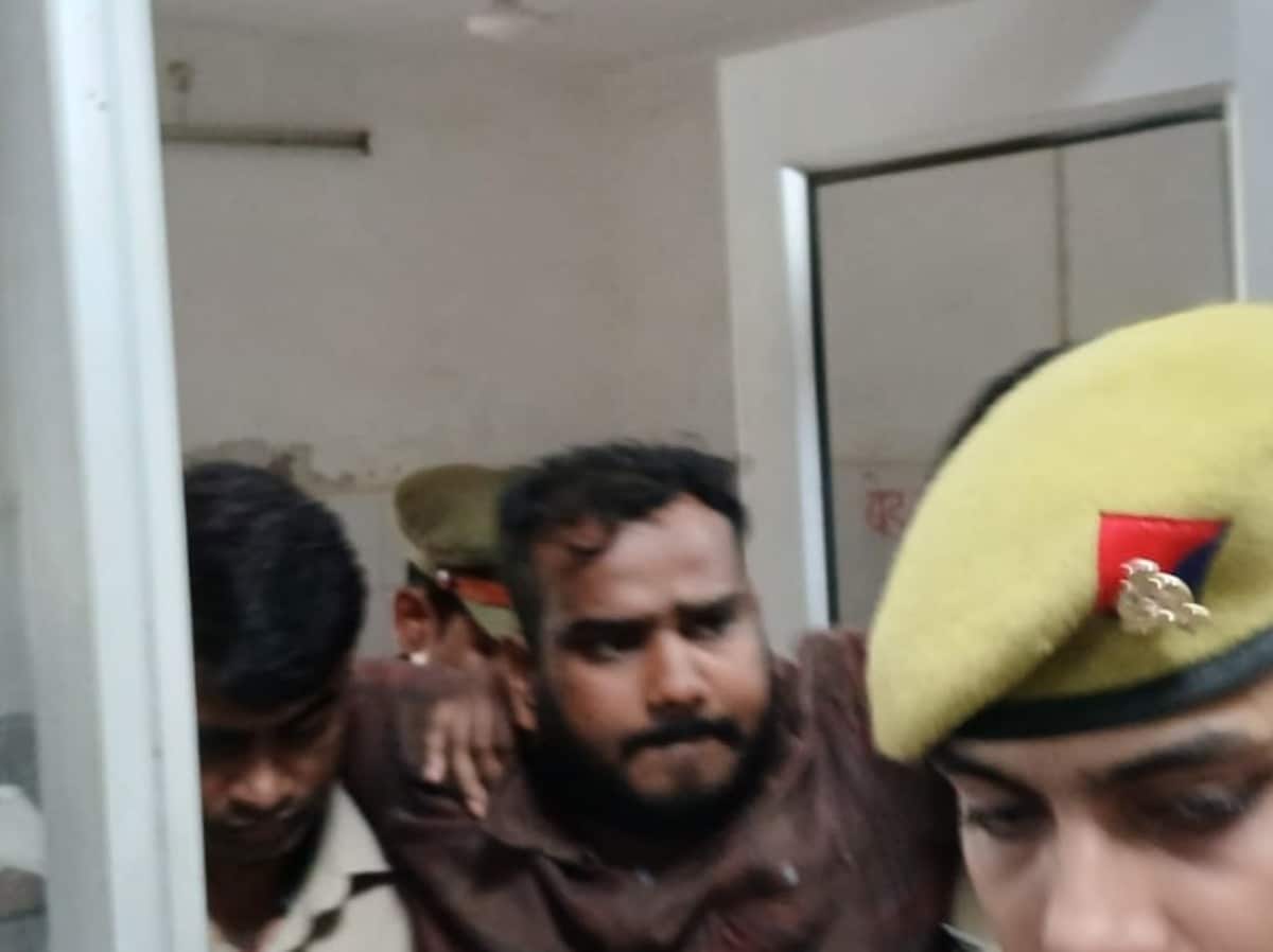 कोई प्यार नहीं था, मुझसे गलती हो गई, अमेठी हत्याकांड के आरोपी चंदन वर्मा को अब पछतावा कोई प्यार नहीं था, मुझसे गलती हो गई, अमेठी हत्याकांड के आरोपी चंदन वर्मा को अब पछतावा