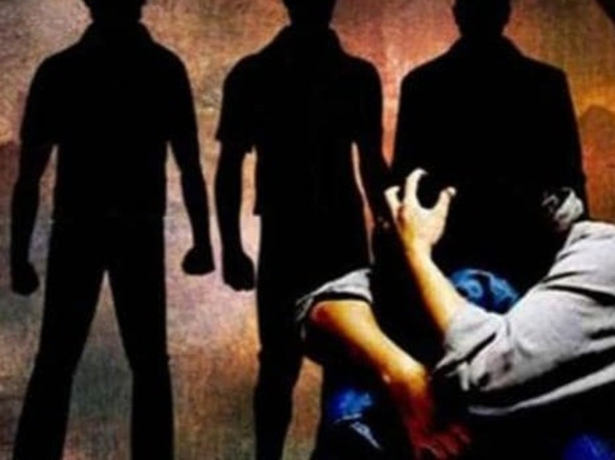 हाथ-पैर बांध मुंह में कपड़ा ठूंसकर हैवानियत, हल्द्वानी में 15 साल की नाबालिग लड़की से गैंगरेप हाथ-पैर बांध मुंह में कपड़ा ठूंसकर हैवानियत, हल्द्वानी में 15 साल की नाबालिग लड़की से गैंगरेप