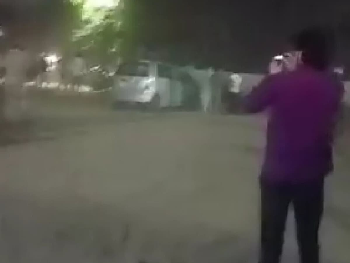 जयपुर के मंदिर में 8 लोगों पर धारधार हथियार से हमला, दिल्ली-अजमेर हाइवे जाम जयपुर के मंदिर में 8 लोगों पर धारधार हथियार से हमला, दिल्ली-अजमेर हाइवे जाम