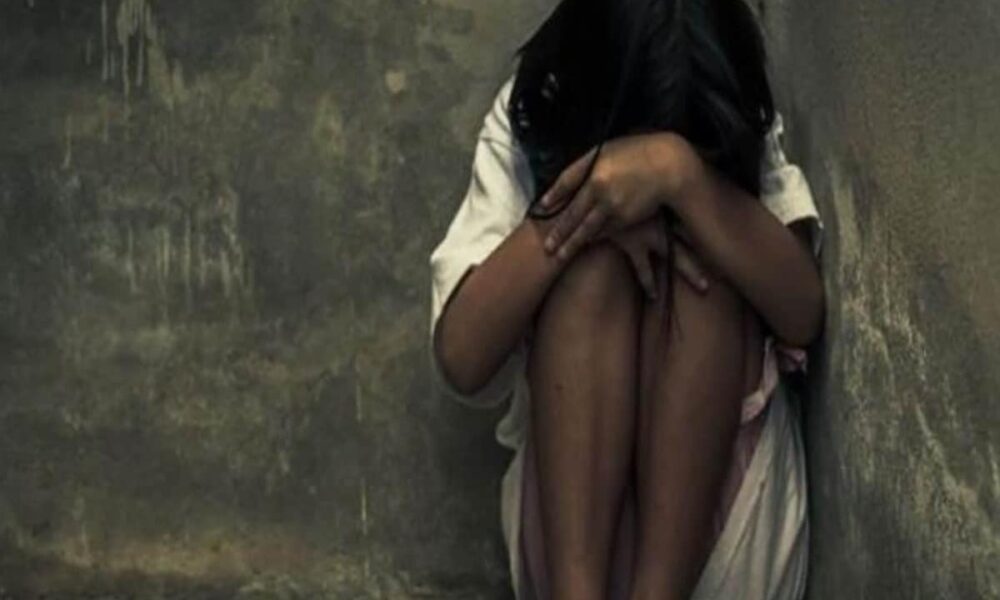 9 साल की मूक बधिर बच्ची से हैवानियत, देहरादून में पड़ोसी ने घर में अकेला देख किया रेप; गिरफ्तार