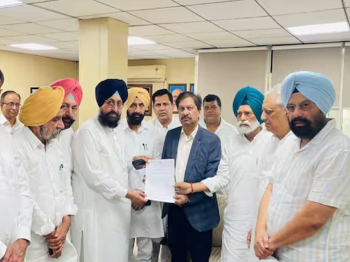 तीन सप्ताह तक स्थगित करें पंचायत चुनाव, वोटिंग से एक दिन पहले पंजाब कांग्रेस क्यों लगा रही गुहार तीन सप्ताह तक स्थगित करें पंचायत चुनाव, वोटिंग से एक दिन पहले पंजाब कांग्रेस क्यों लगा रही गुहार